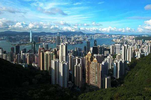 探索未来，解析与落实澳门与香港在2025年的新机遇与挑战—精准免费大全的构建之路
